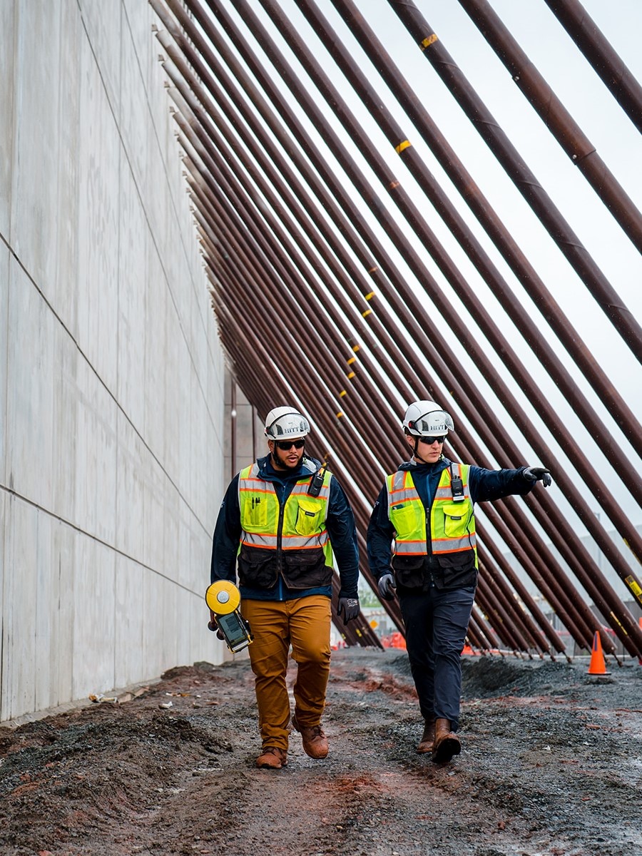 Oleum - Construction